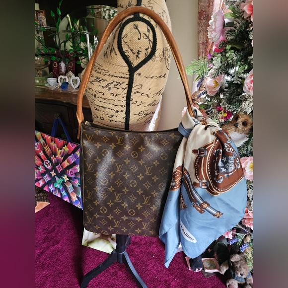 Louis Vuitton Handbags - SALE 💙🤎Vintage Looping Shoulder Bag
